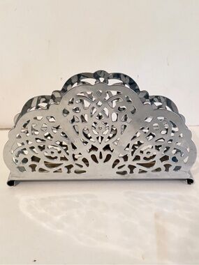 Vintage 70s Irvin Ware Chrome Plated Filigree with Scalloped Edge Napkin Holder
